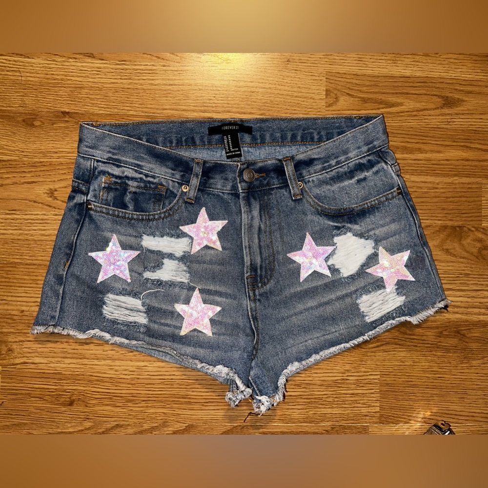 Women’s Star Shorts Size Medium